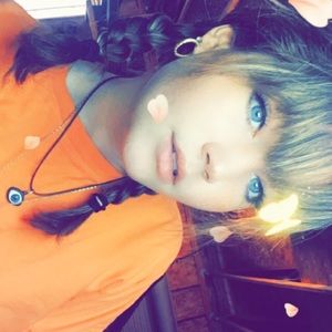 Meet your Posher, Ashlee